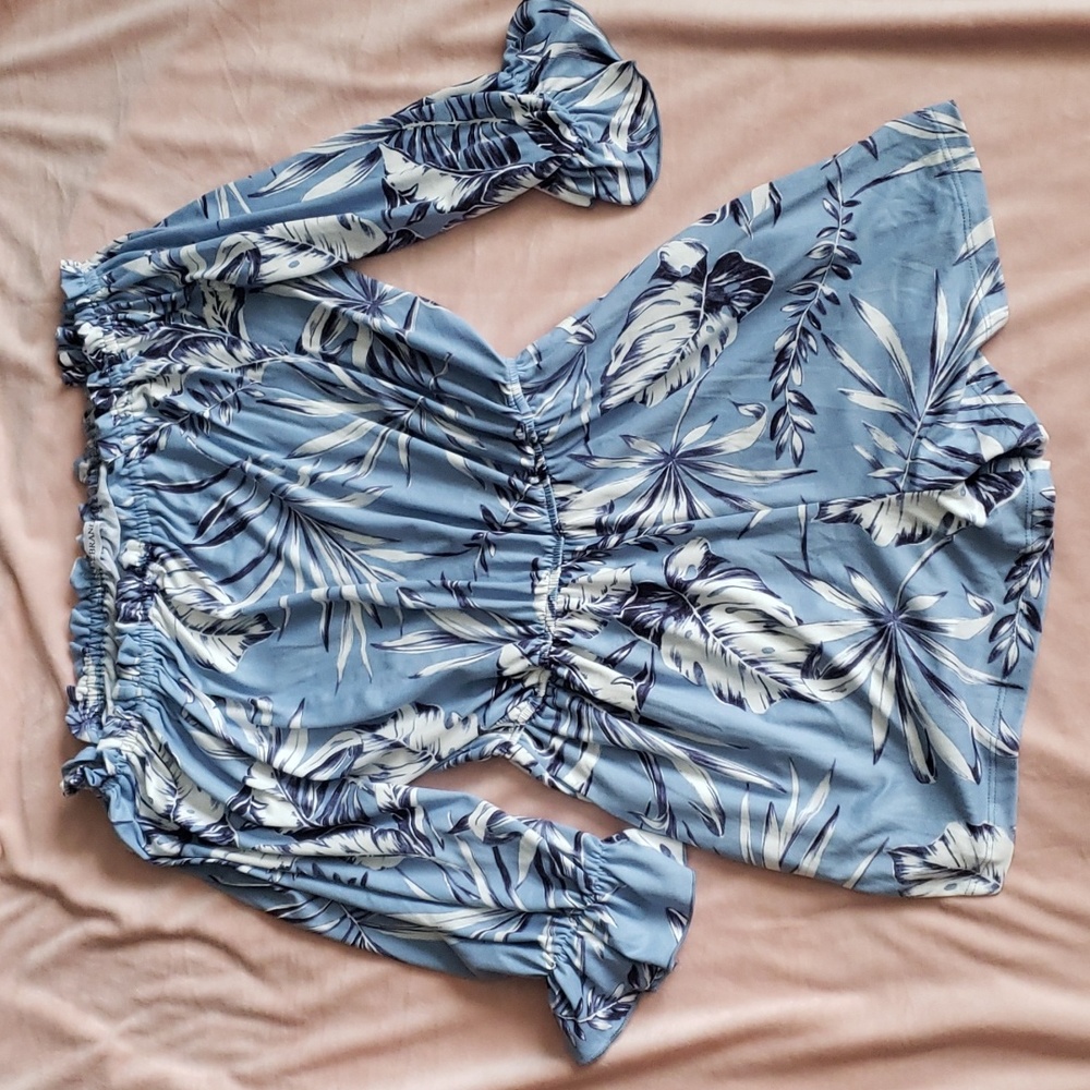 Off the shoulder Romper Hawian Style Size Large